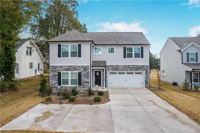 $329,500 | 4627 Shattalon Drive, Winston-Salem, NC 27106