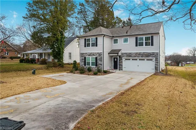 $329,500 | 4627 Shattalon Drive, Winston-Salem, NC 27106