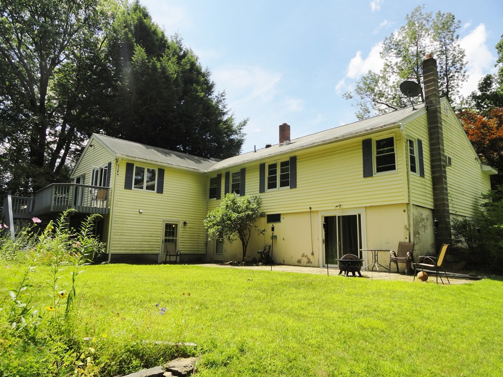 12 Birchwood Road Rutland, MA 01543 - Photo 3 of 27