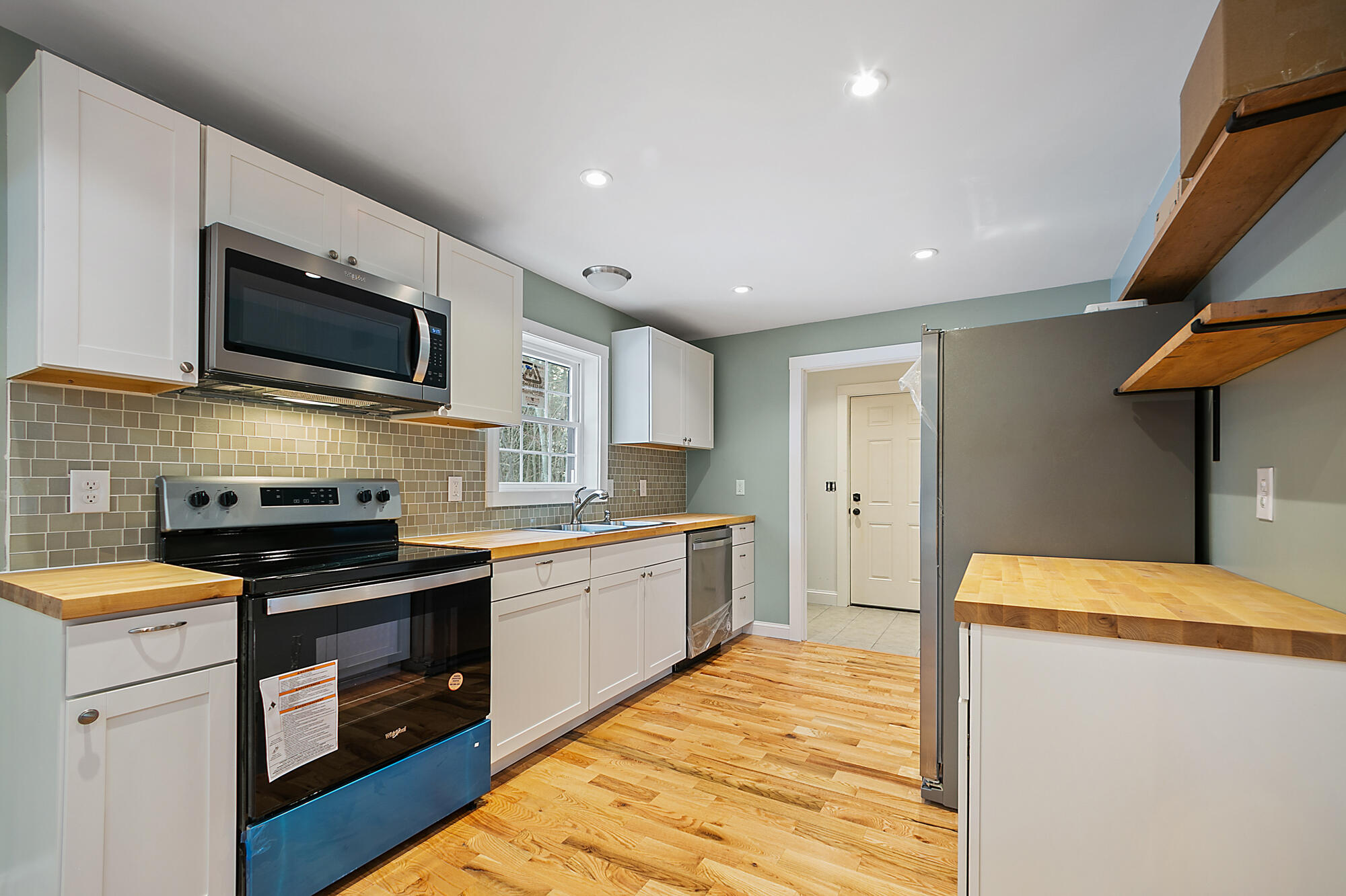 69 Canaan Road Clinton, ME 04927 - Photo 9 of 25 Kitchen