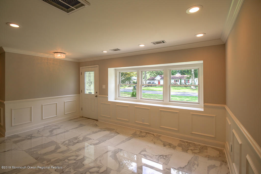 10 Brookside Drive Howell, NJ 07731 - Photo 3 of 16 IMG_9727