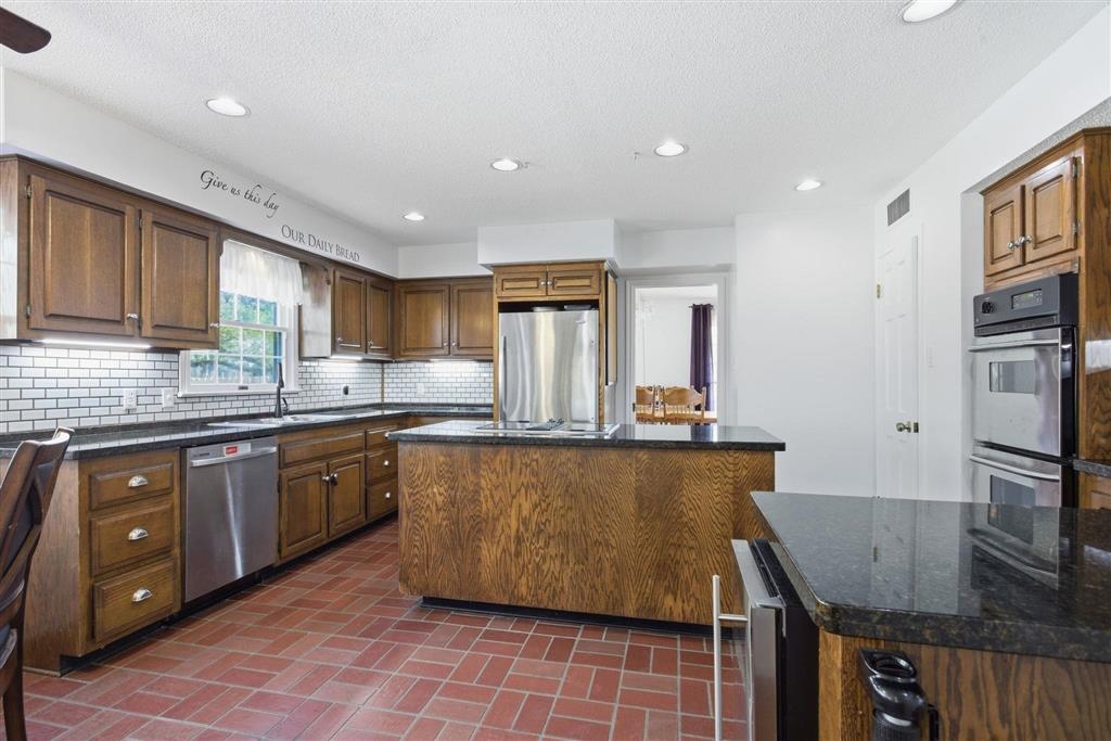 1617 Walker Road Sulphur, LA 70665 - Photo 2 of 27