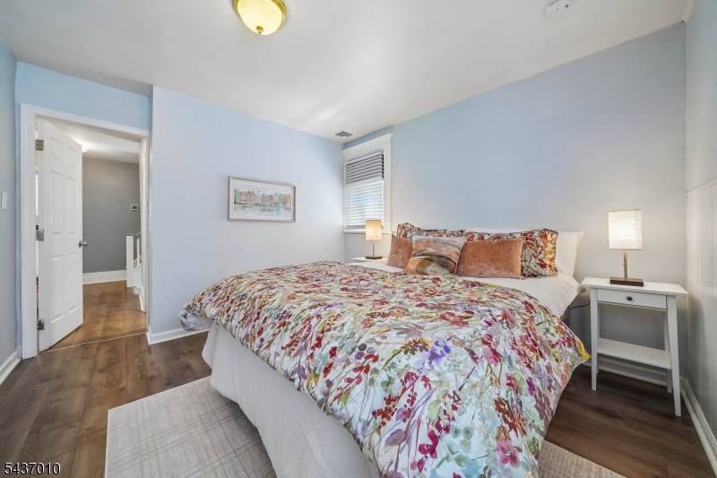 14 Grove Terrace Montclair, NJ 07042 - Photo 14 of 37