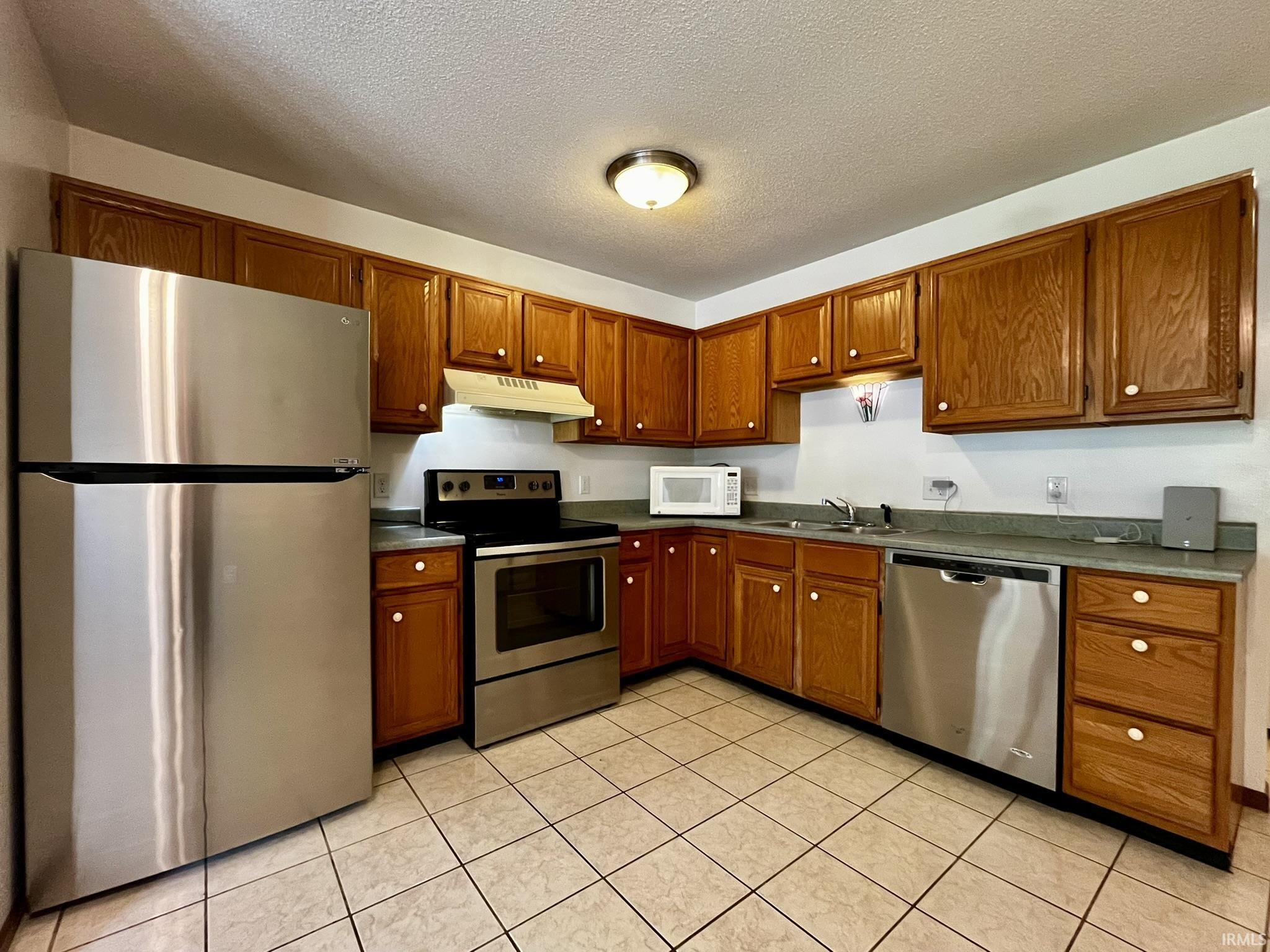 8909 Mariners Ridge Drive Fort Wayne, IN 46819 - Photo 5 of 35