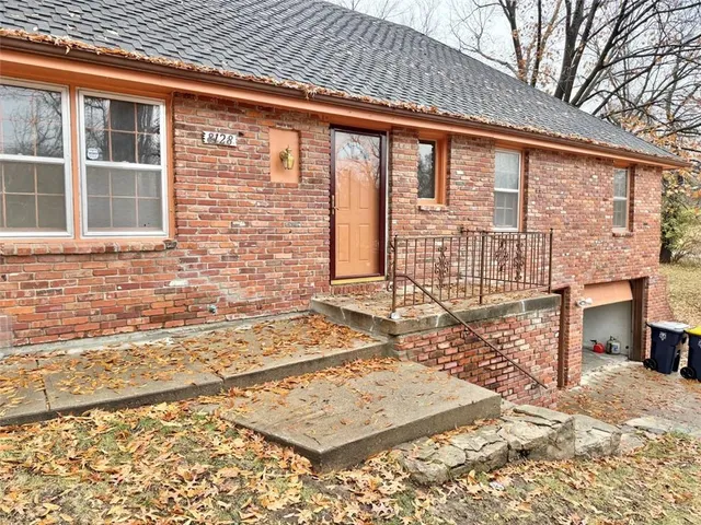 $267,900 | 8128 East 74th Street, Kansas City, MO 64133