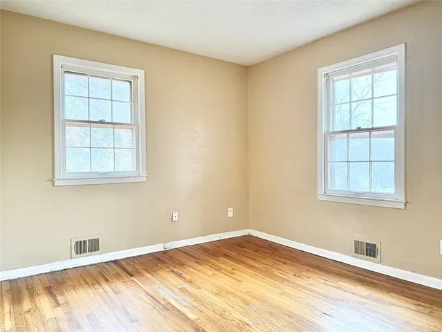 $267,900 | 8128 East 74th Street, Kansas City, MO 64133