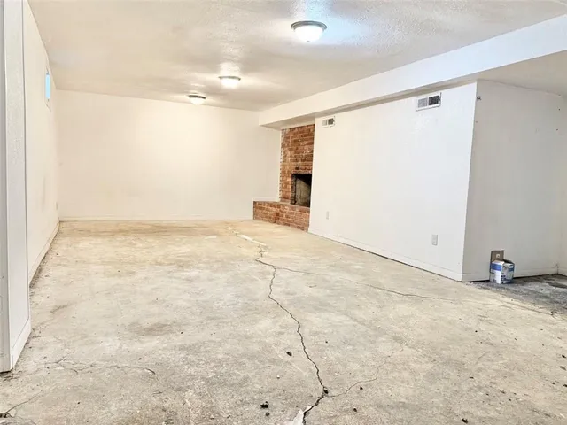 $267,900 | 8128 East 74th Street, Kansas City, MO 64133