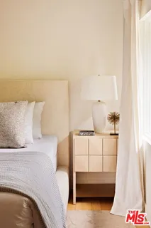 $2,999,999 | 3019 Surry Street, Los Angeles, CA 90027