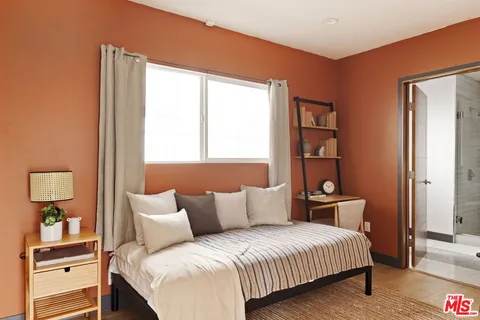 $2,999,999 | 3019 Surry Street, Los Angeles, CA 90027