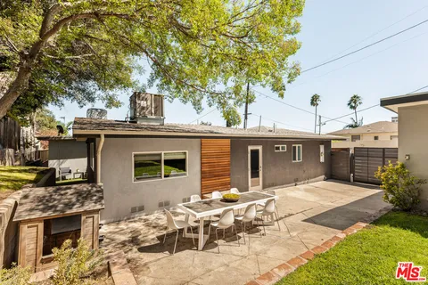 $2,999,999 | 3019 Surry Street, Los Angeles, CA 90027