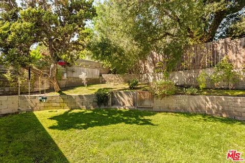 $2,999,999 | 3019 Surry Street, Los Angeles, CA 90027