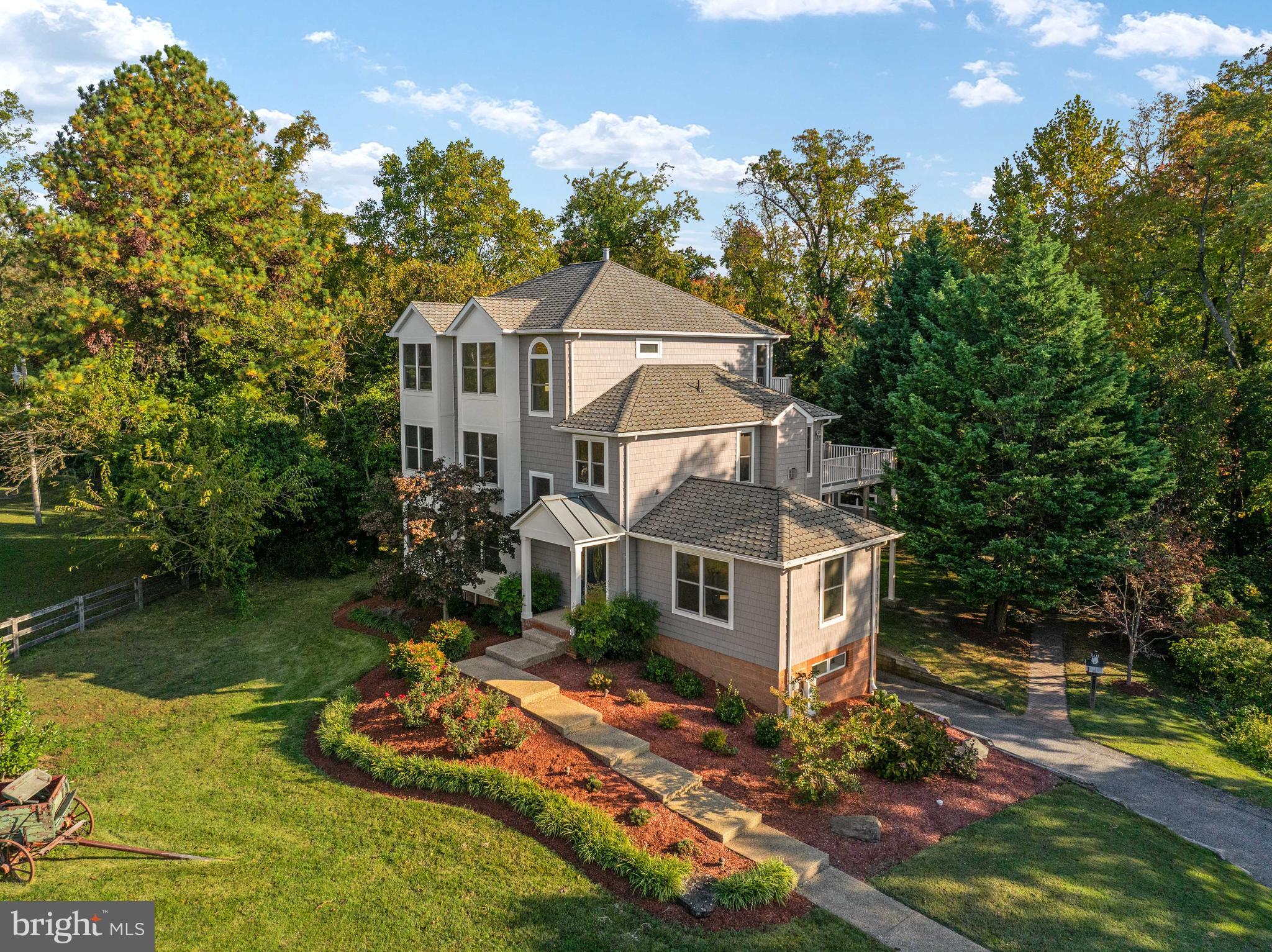 5108 Mountain Road Pasadena, MD 21122 - Photo 3 of 73