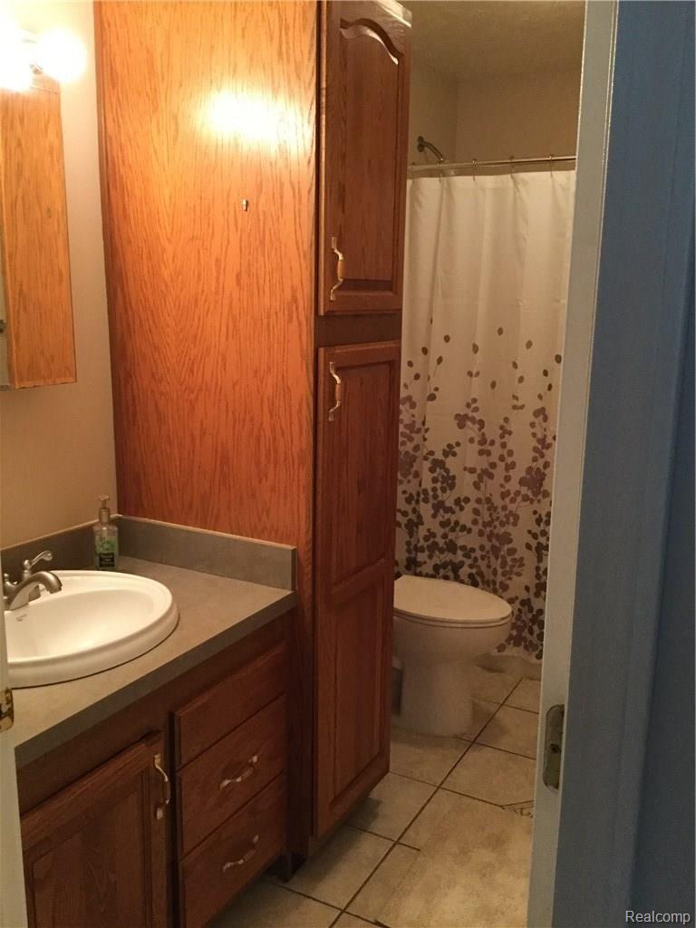4711 Martin Road Capac, MI 48014 - Photo 18 of 29 Full bathroom