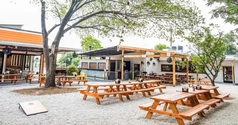 $1,225,000 | 7906 Havenwood Drive, Austin, TX 78759