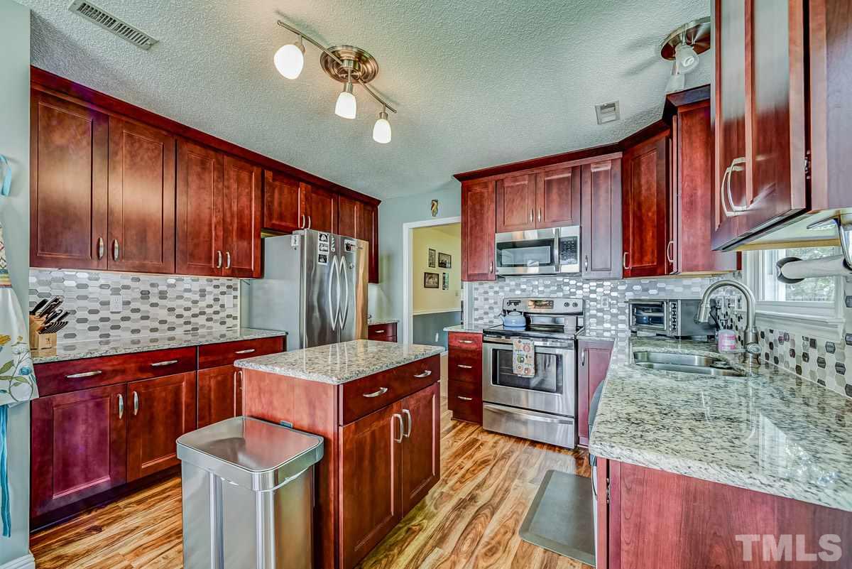 5228 Blakeley Lane Raleigh, NC 27613 - Photo 15 of 26
