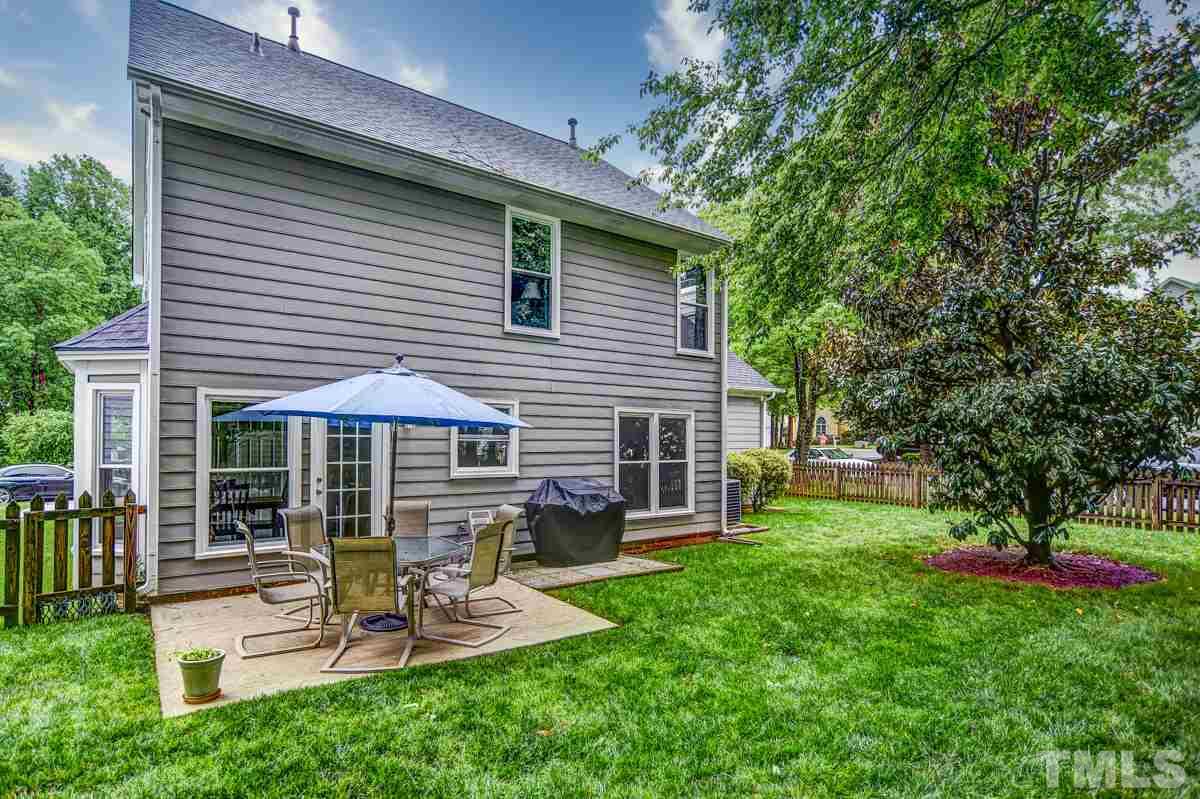 5228 Blakeley Lane Raleigh, NC 27613 - Photo 3 of 26