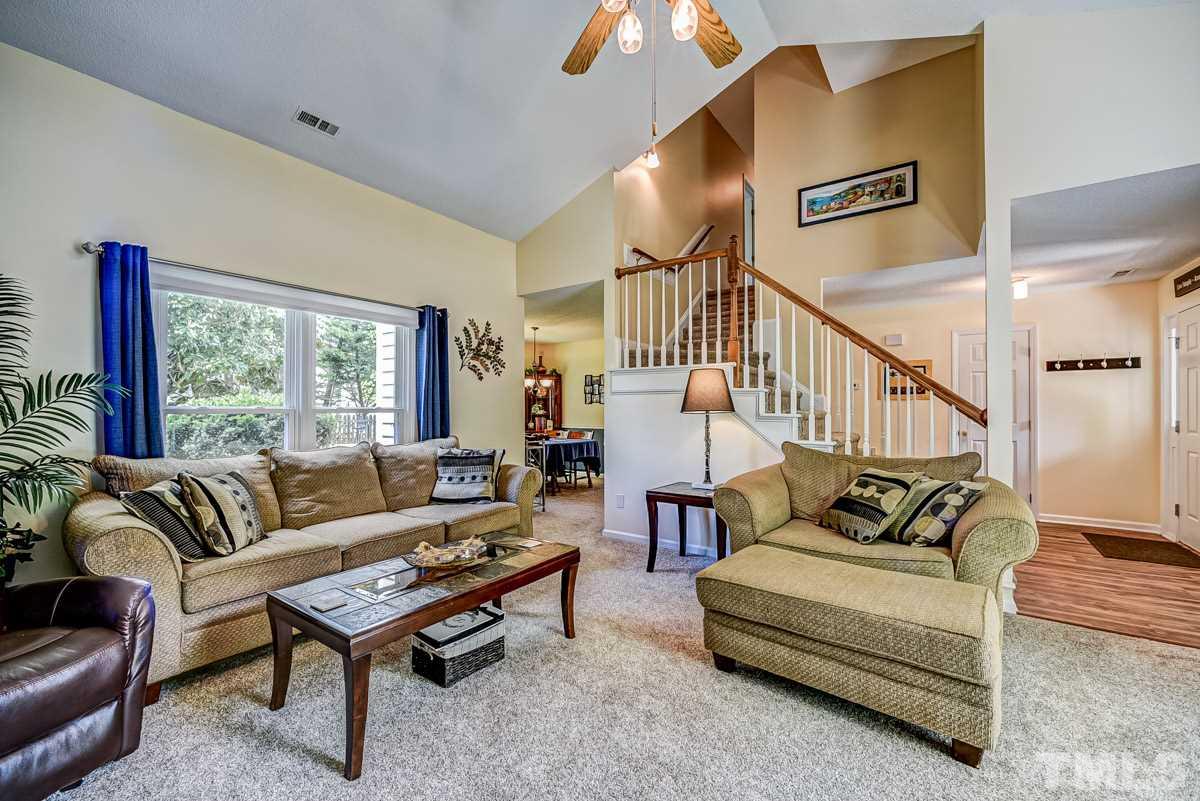 5228 Blakeley Lane Raleigh, NC 27613 - Photo 8 of 26