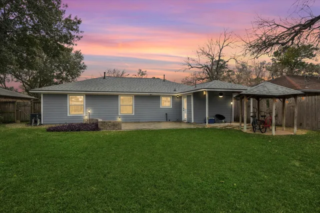 $440,000 | 4718 Blanton Boulevard, Houston, TX 77092