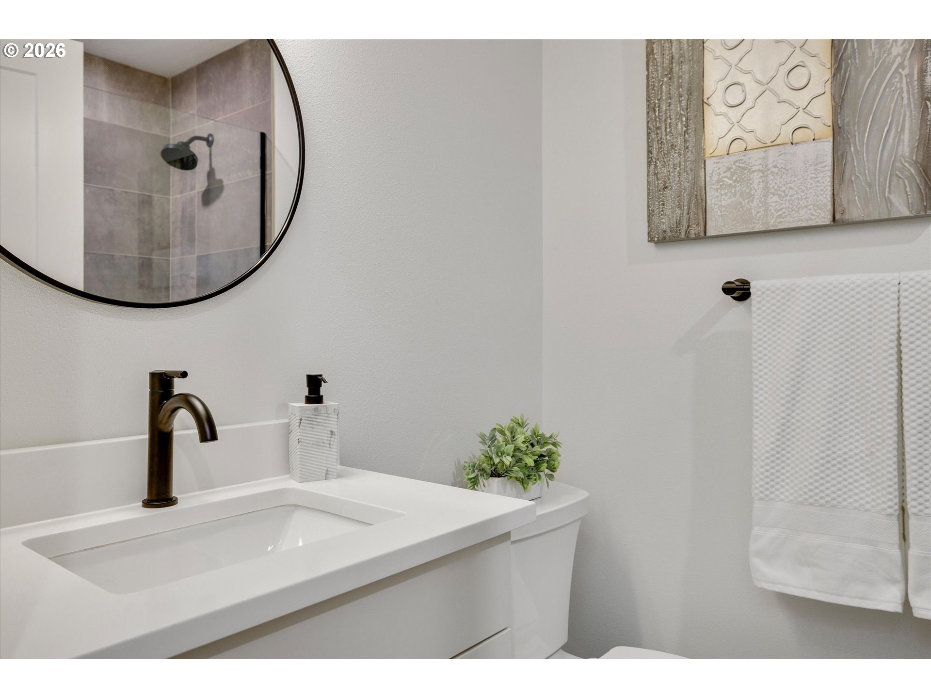 8560 Southwest Gayle Lane Portland, OR 97225 - Photo 24 of 47 Bathroom