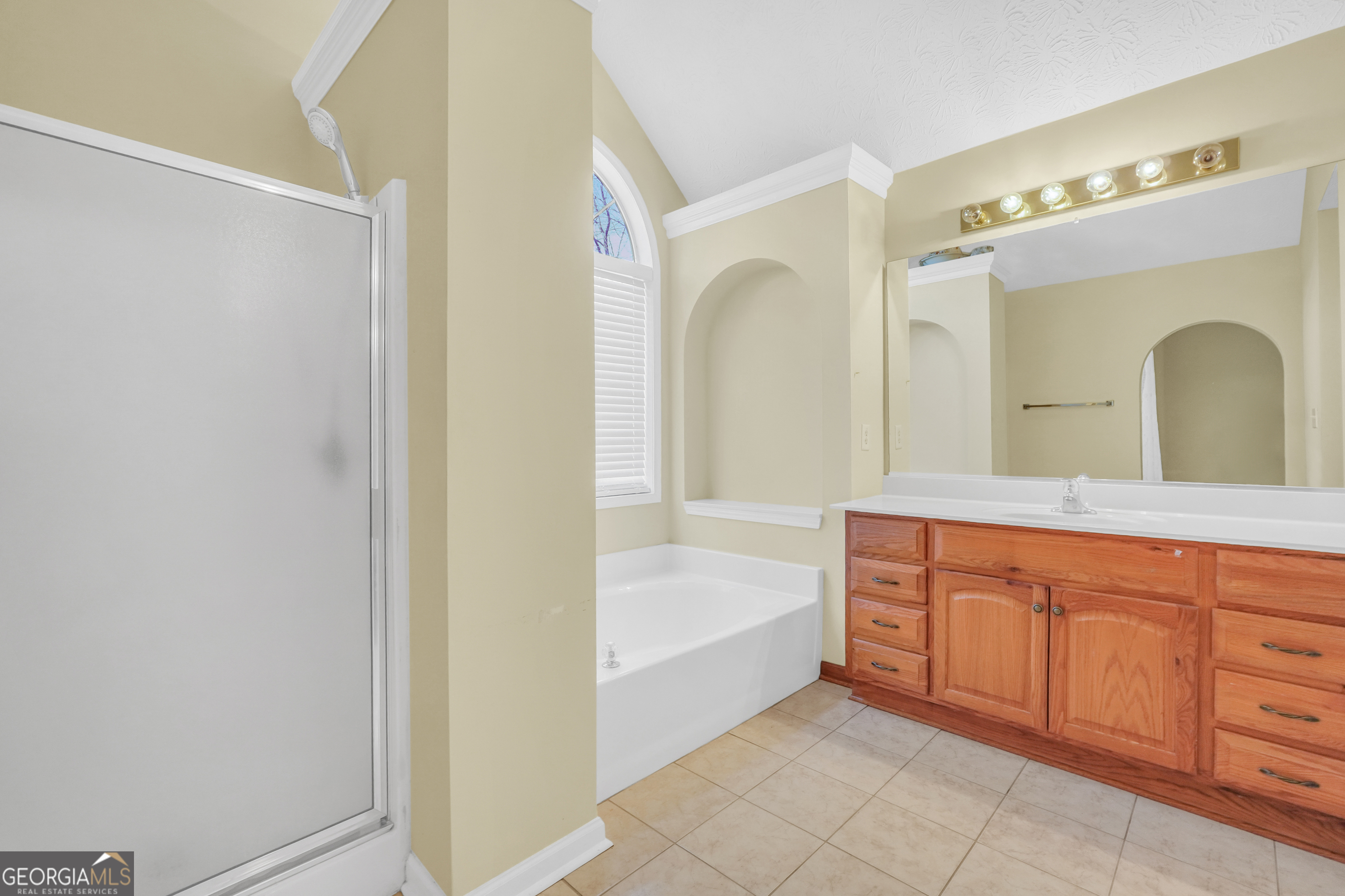 9247 Ryan Ridge Court Jonesboro, GA 30238 - Photo 25 of 36 Primary retreat en-suite