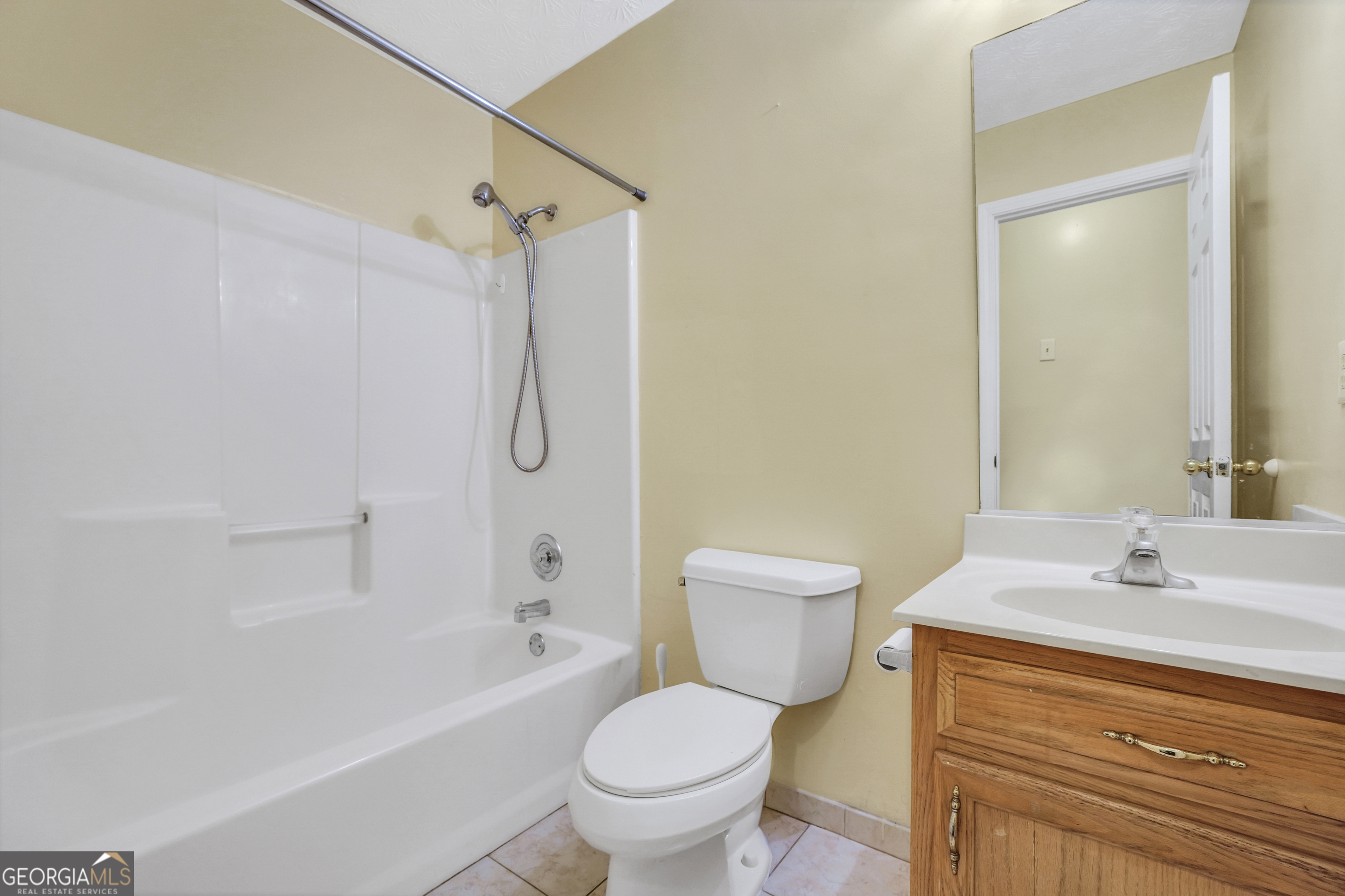 9247 Ryan Ridge Court Jonesboro, GA 30238 - Photo 29 of 36 Second bath