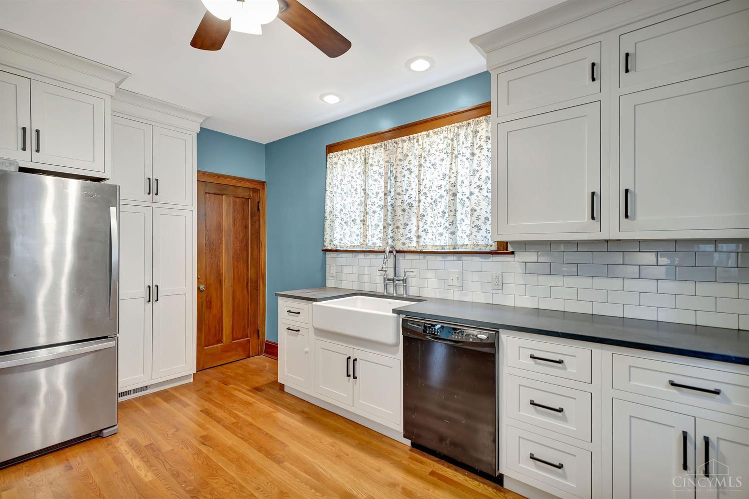 4346 Ridgeview Avenue Cincinnati, OH 45238 - Photo 12 of 44 Gallery Image 12
