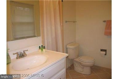 1525 Crowell Road Vienna, VA 22182 - Photo 12 of 15 Bath (Master)