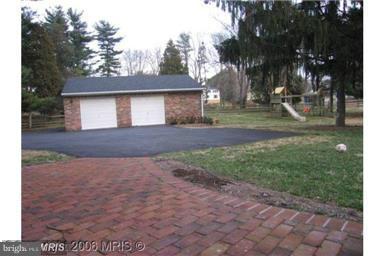 1525 Crowell Road Vienna, VA 22182 - Photo 8 of 15 Exterior (General)