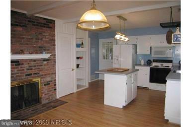 1525 Crowell Road Vienna, VA 22182 - Photo 10 of 15 Kitchen