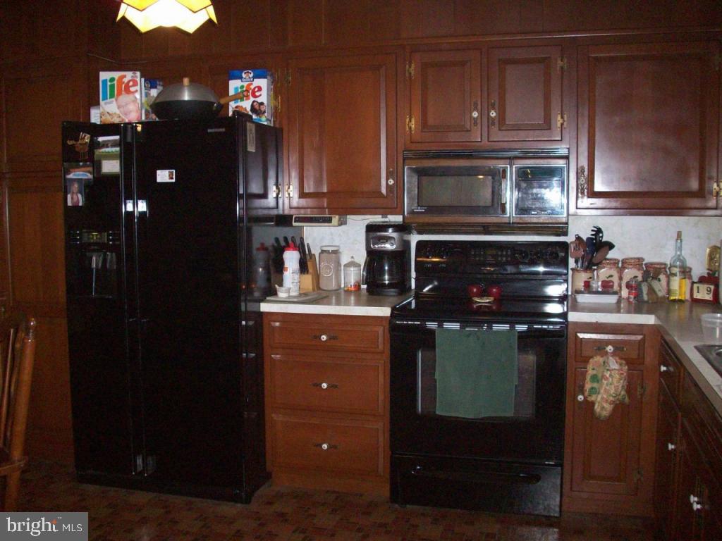 135 West Sun Hill Road Manheim, PA 17545 - Photo 3 of 15 Gallery Image 3