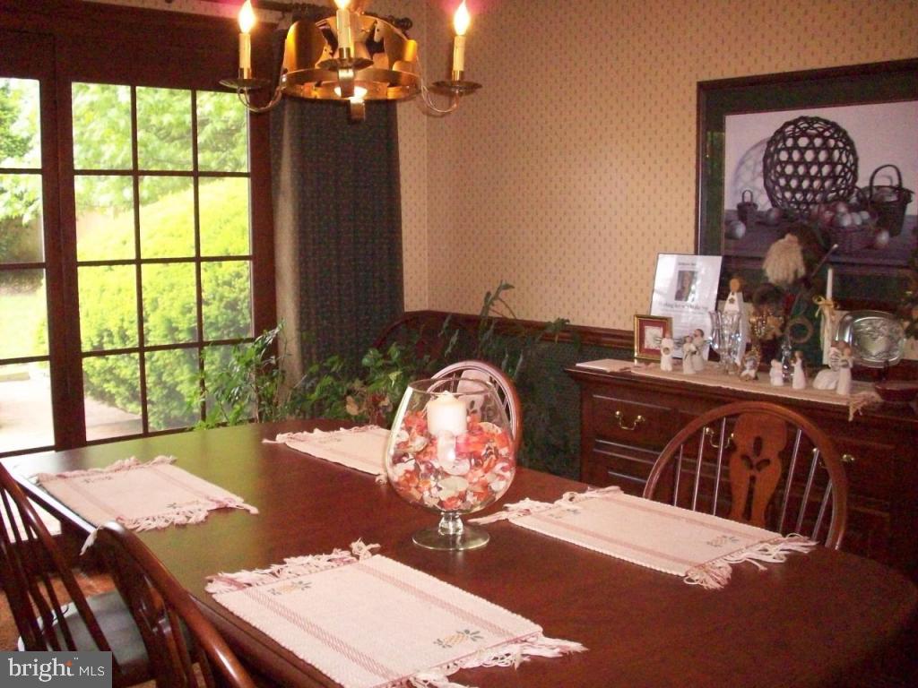 135 West Sun Hill Road Manheim, PA 17545 - Photo 5 of 15 Gallery Image 5