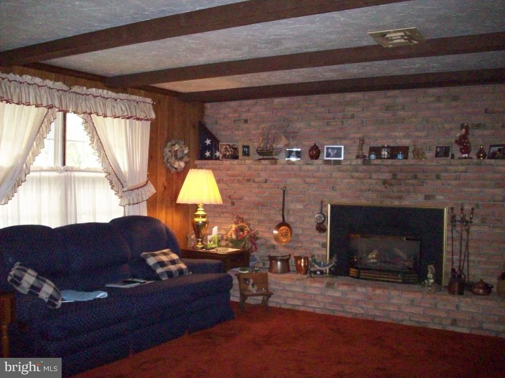 135 West Sun Hill Road Manheim, PA 17545 - Photo 6 of 15 Gallery Image 6