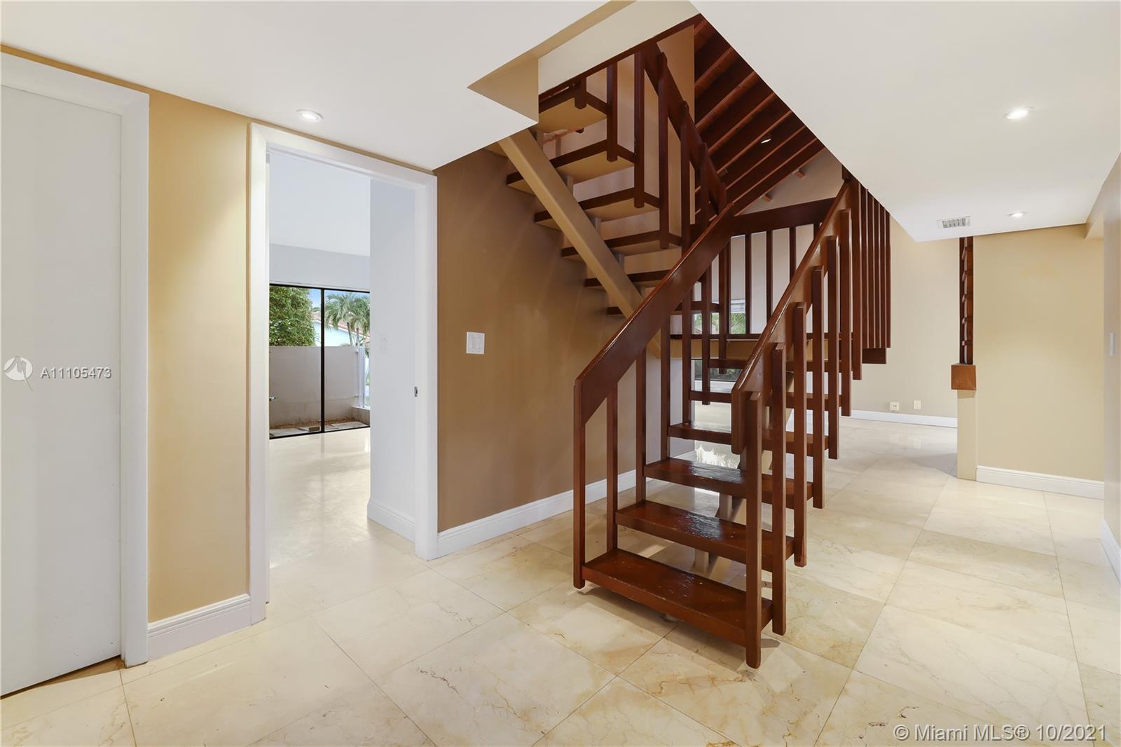 330 Southwest 133rd Place Miami, FL 33184 - Photo 21 of 51 en view interior of a house and stairs