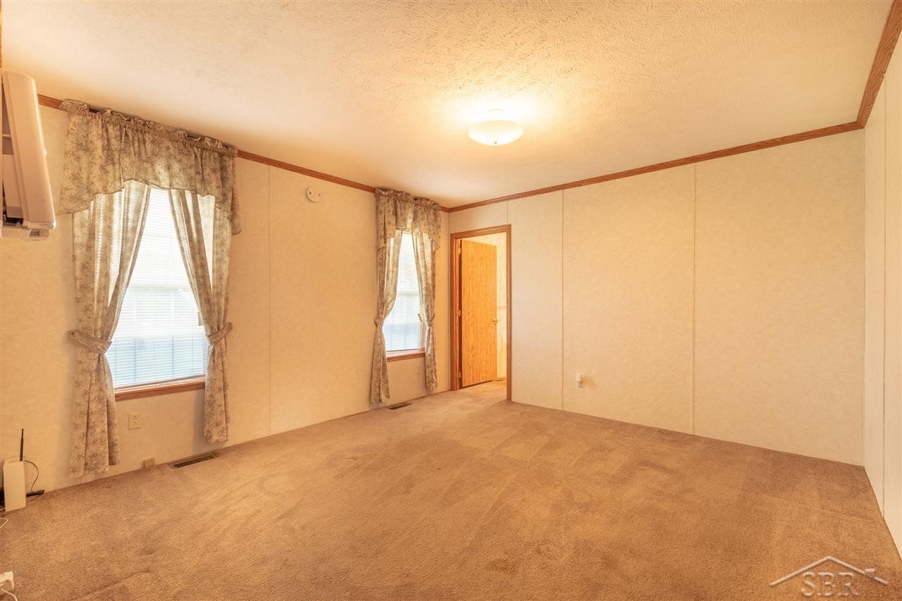 8153 West Alger Road Alger, MI 48610 - Photo 5 of 28 31363982-4.JPG