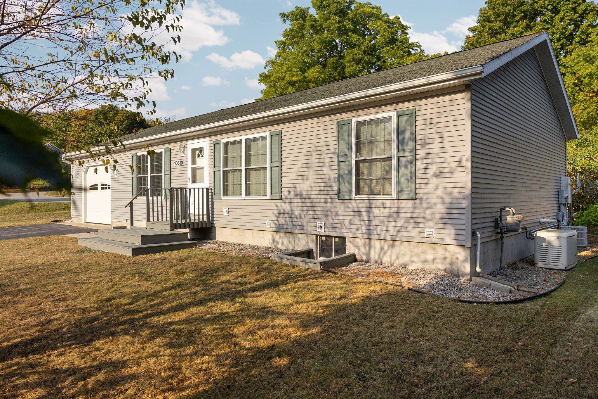 10810 Blue Ridge Lane Traverse City, MI 49684 - Photo 35 of 47 1927905-96401508-b519-4b54-bf59-552975556512.JPG