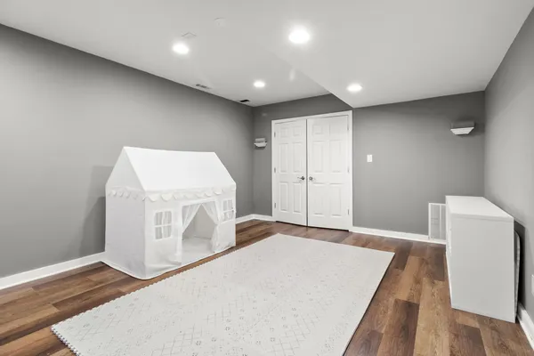 $710,000 | 8048 Marsh Creek Alcove, Woodbury, MN 55125