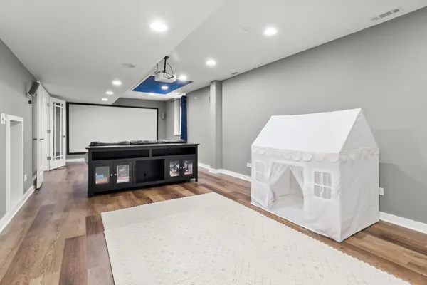 $710,000 | 8048 Marsh Creek Alcove, Woodbury, MN 55125