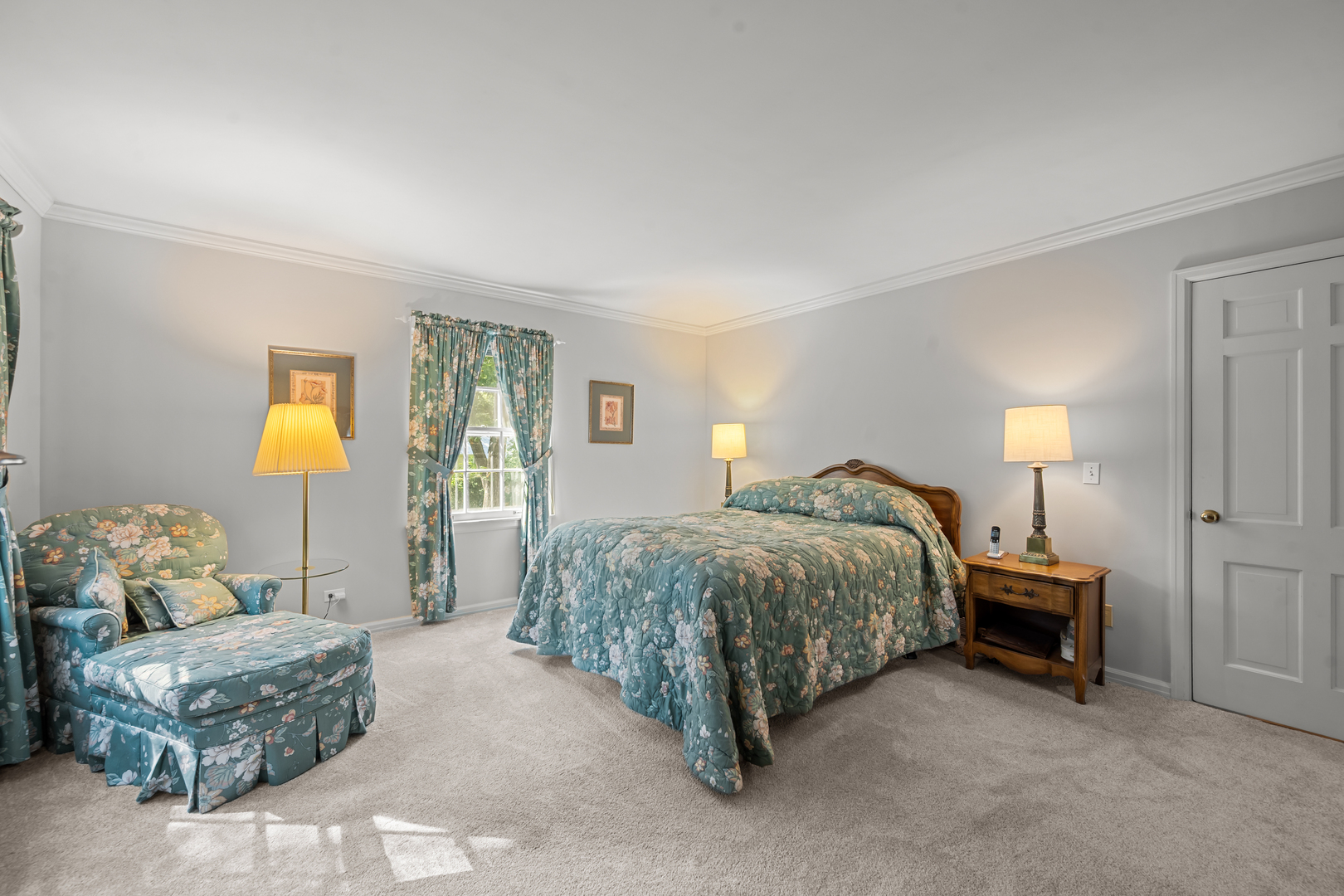 1010 South Green Bay Road Lake Forest, IL 60045 - Photo 13 of 25 a bedroom with a bed and a couch