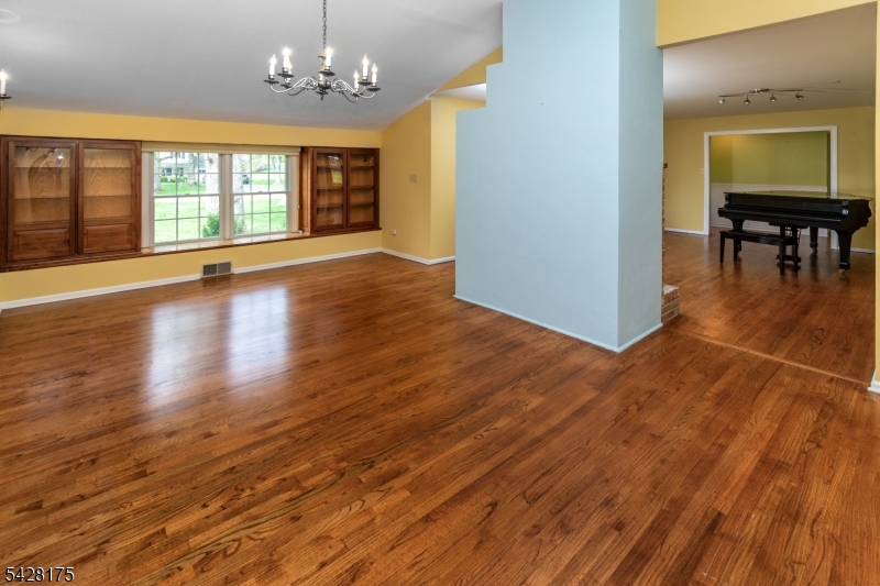 19 Floral Road Flemington, NJ 08822 - Photo 14 of 32