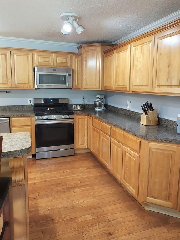 118 Strong Road Southampton, MA 01073 - Photo 8 of 25