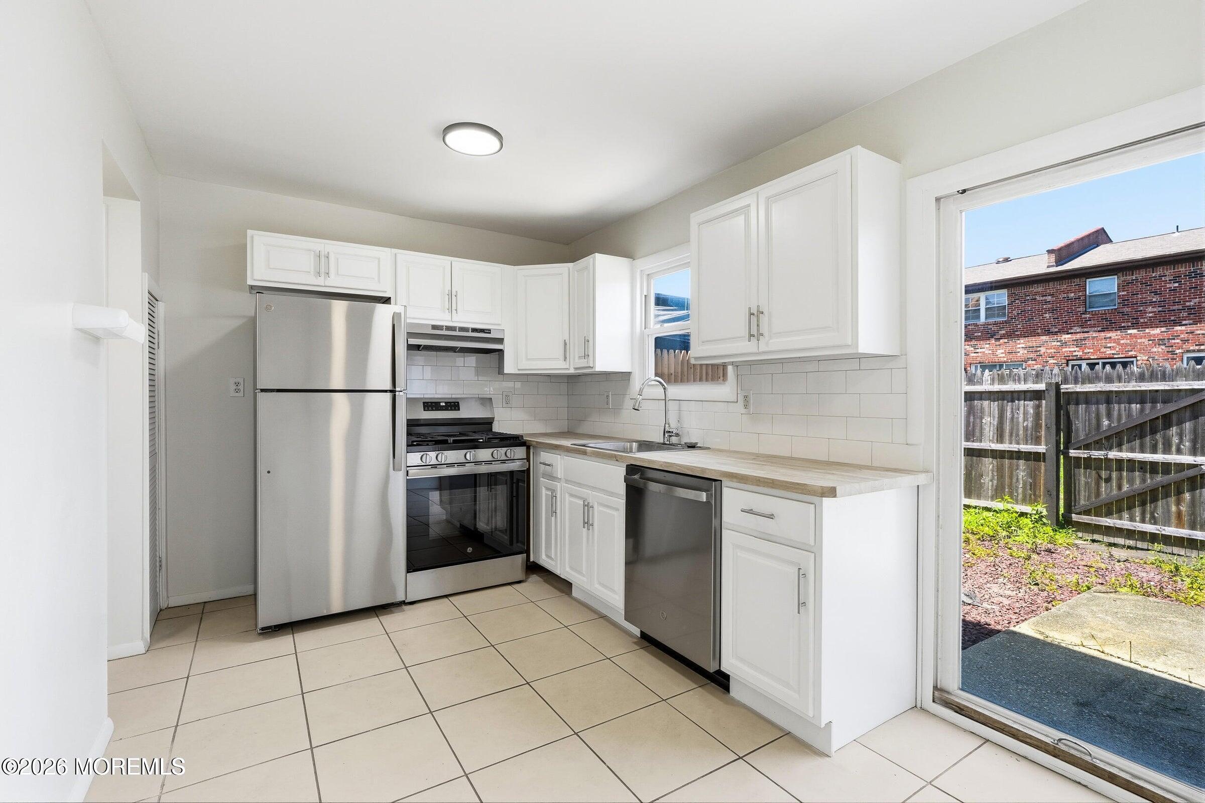 180 Greenwood Loop Road, Unit 180 Brick, NJ 08724 - Photo 7 of 24 20260724165425645434000000-o