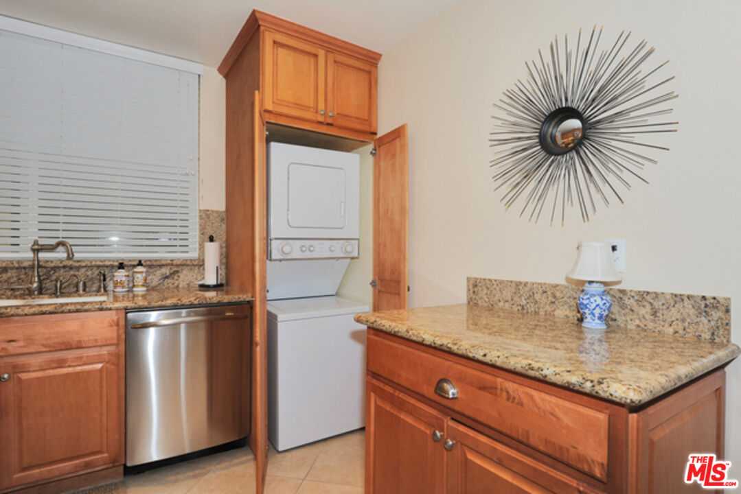 4 Lighthouse Street, Unit 5 Marina del Rey, CA 90292 - Photo 12 of 25