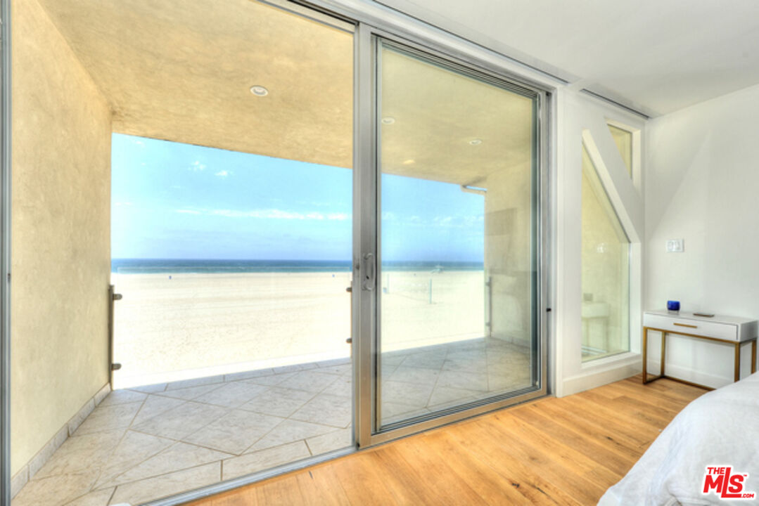 4 Lighthouse Street, Unit 5 Marina del Rey, CA 90292 - Photo 17 of 25