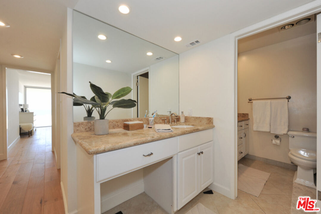 4 Lighthouse Street, Unit 5 Marina del Rey, CA 90292 - Photo 18 of 25