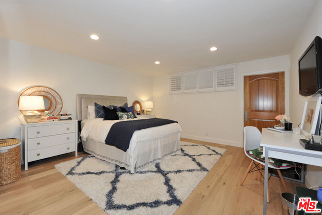 4 Lighthouse Street, Unit 5 Marina del Rey, CA 90292 - Photo 19 of 25