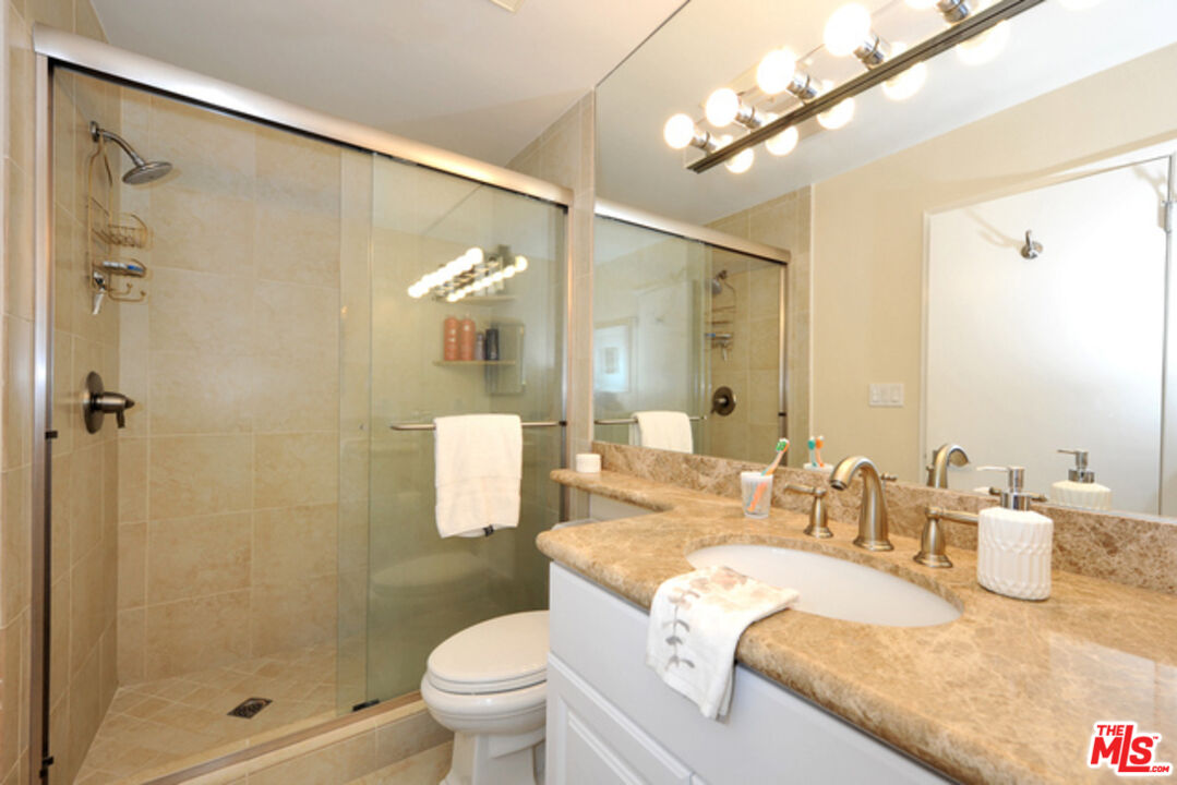 4 Lighthouse Street, Unit 5 Marina del Rey, CA 90292 - Photo 21 of 25