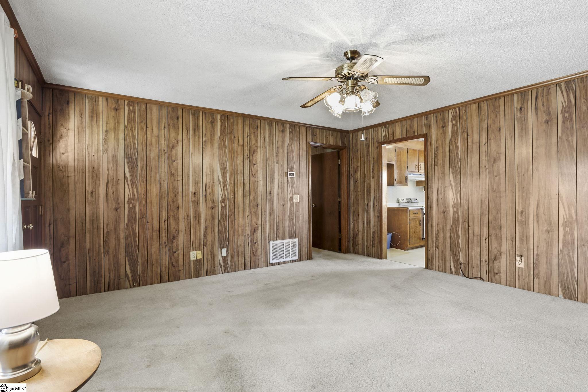 305 Vine Hill Road Greenville, SC 29607 - Photo 11 of 39