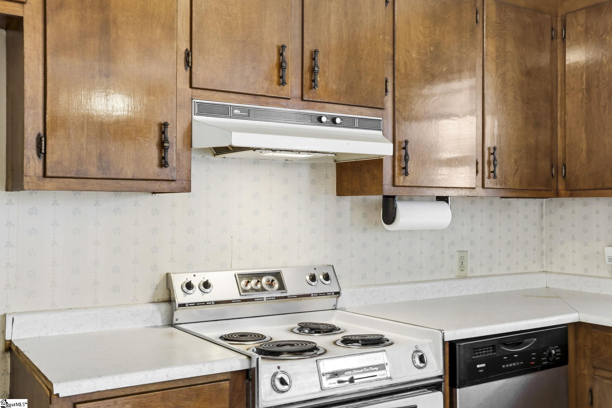 305 Vine Hill Road Greenville, SC 29607 - Photo 17 of 39