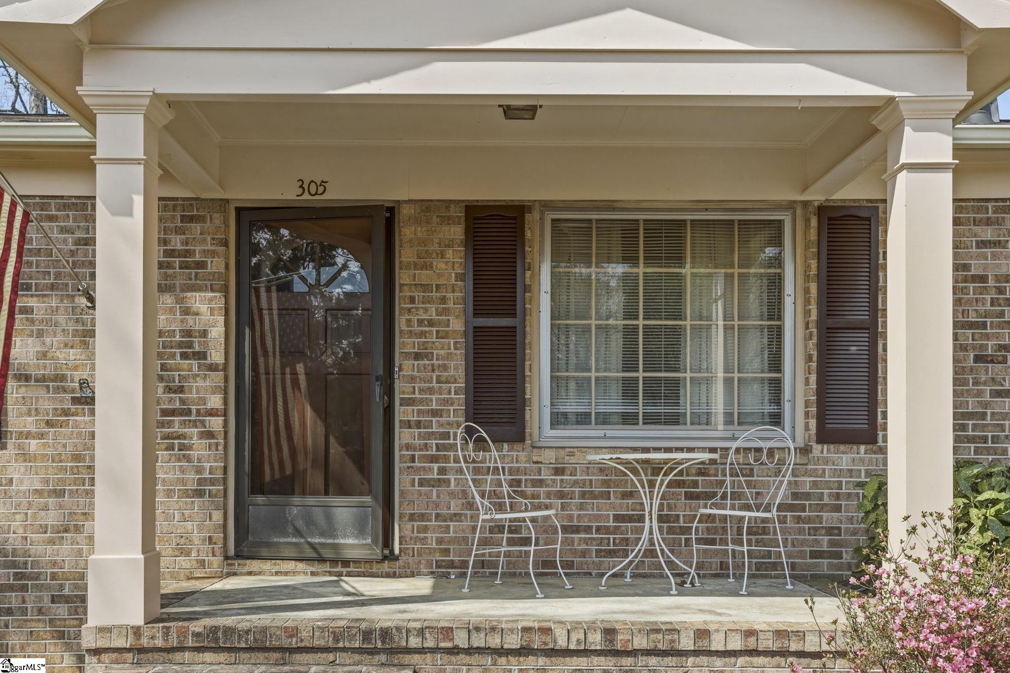 305 Vine Hill Road Greenville, SC 29607 - Photo 2 of 39