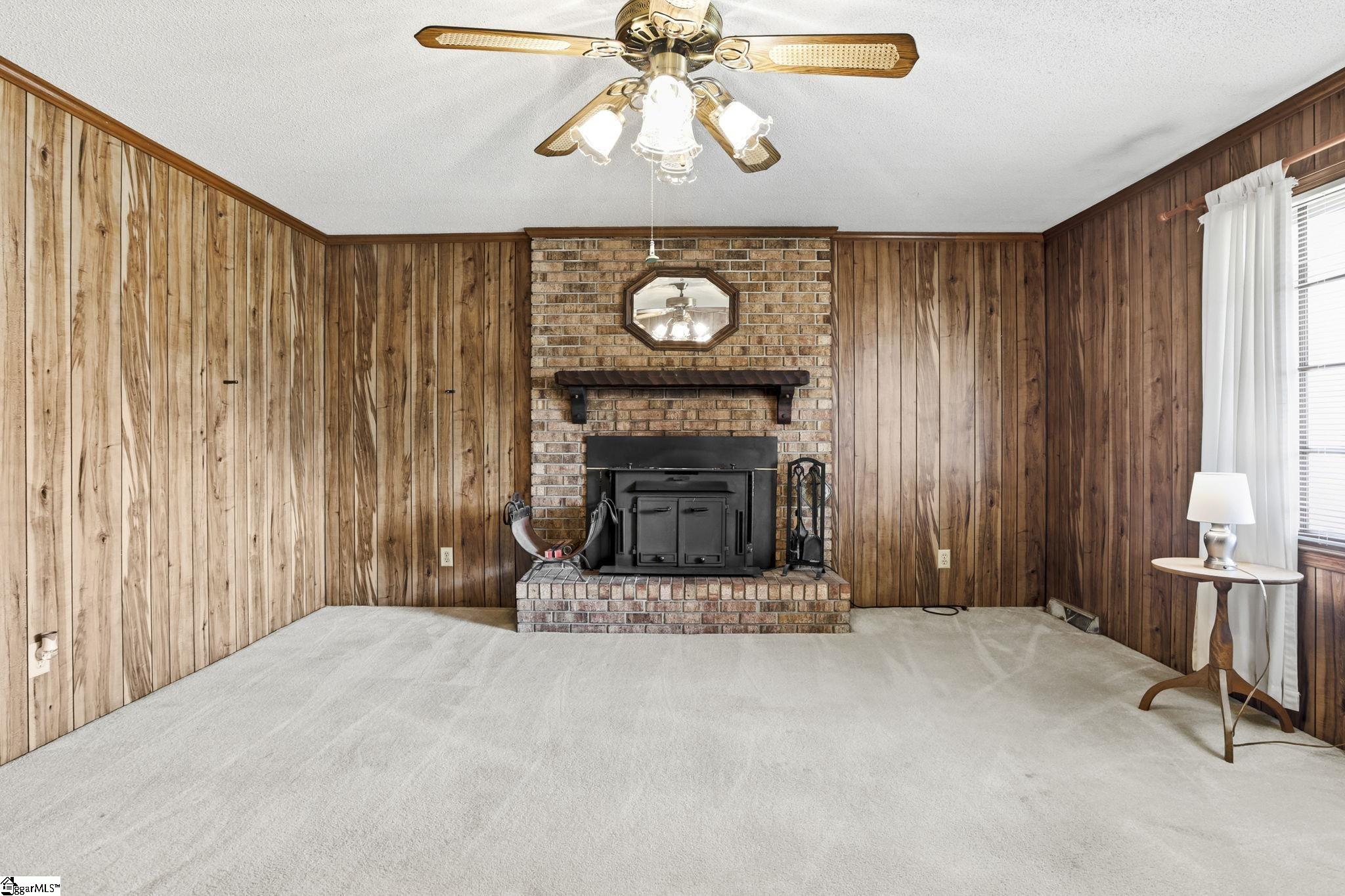 305 Vine Hill Road Greenville, SC 29607 - Photo 8 of 39